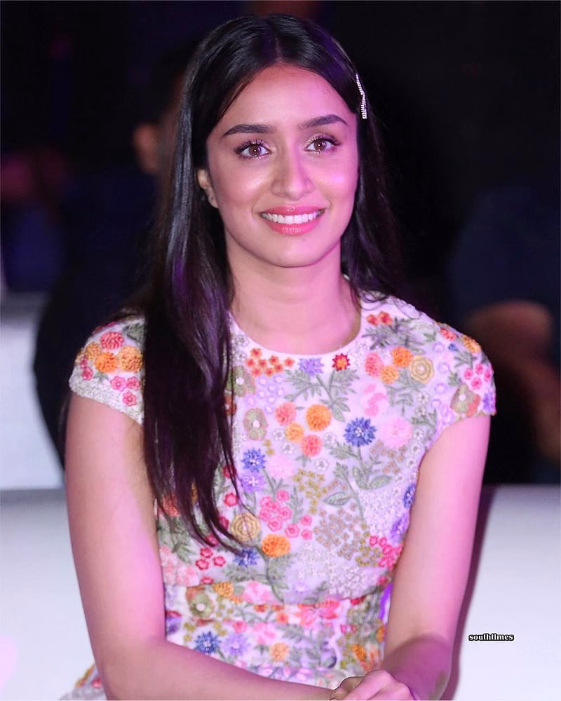 HD-wallpaper-shraddha-kapoor-actress-ashiqui-dancer-kapoor-kollywood-prabhas-saaho-shraddha-tollywood-tumhiho