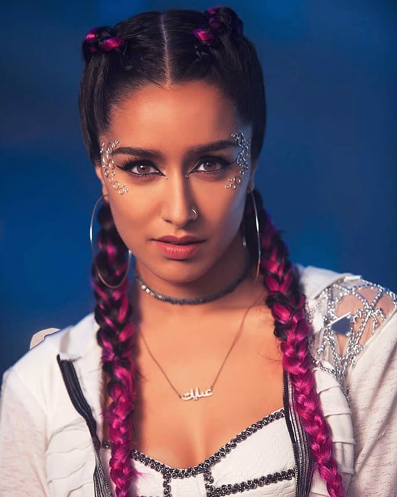 HD-wallpaper-shraddha-kapoor-actress-beautiful-bollywood-cleavage-inayat-indian-beauty