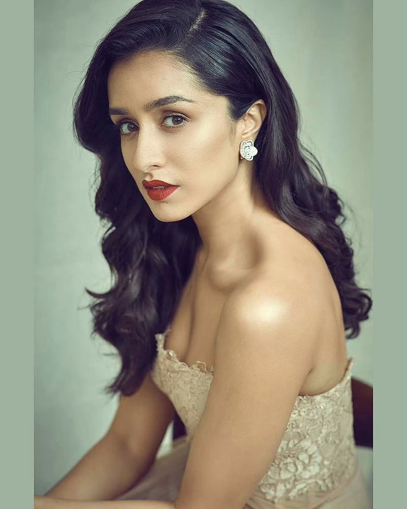 HD-wallpaper-shraddha-kapoor-actress-beautiful-bollywood-indian-beauty-18