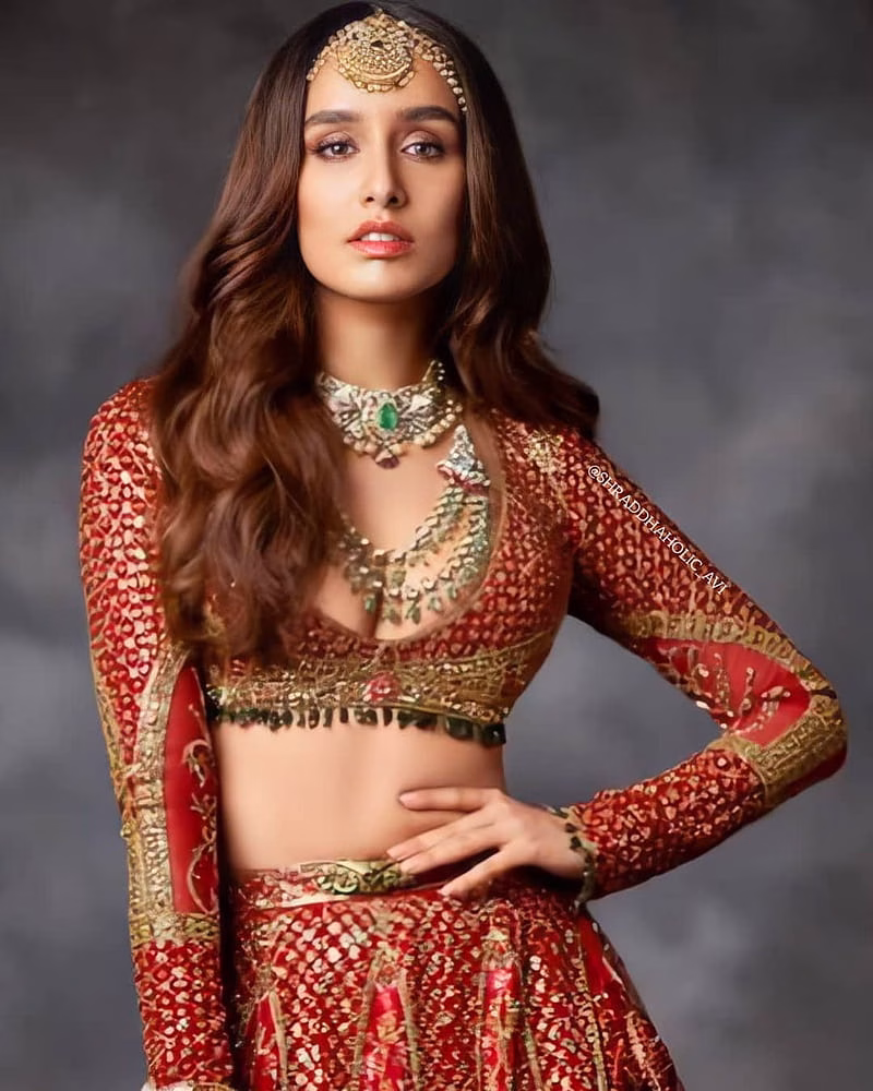 HD-wallpaper-shraddha-kapoor-actress-beautiful-bollywood-indian-beauty-red-traditional