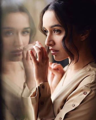 HD-wallpaper-shraddha-kapoor-actress-bollywood-indian-beauty-shraddha-kapoor-beautiful-thumbnail-3