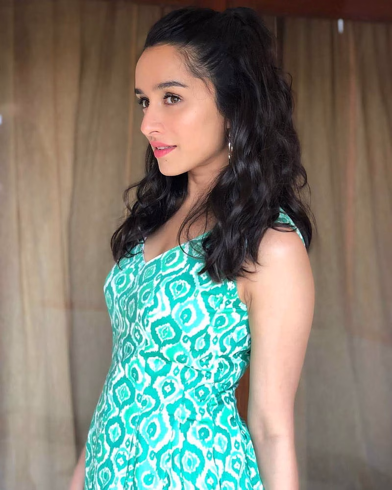 HD-wallpaper-shraddha-kapoor-actress-green-indian-beauty-shraddha-kapoor-beautiful