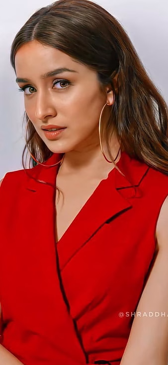 HD-wallpaper-shraddha-kapoor-beautiful-bollywood-thumbnail-6