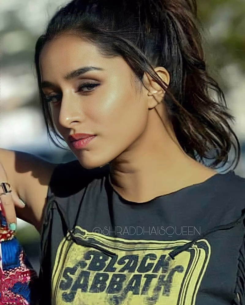 HD-wallpaper-shraddha-kapoor-bollywood-10