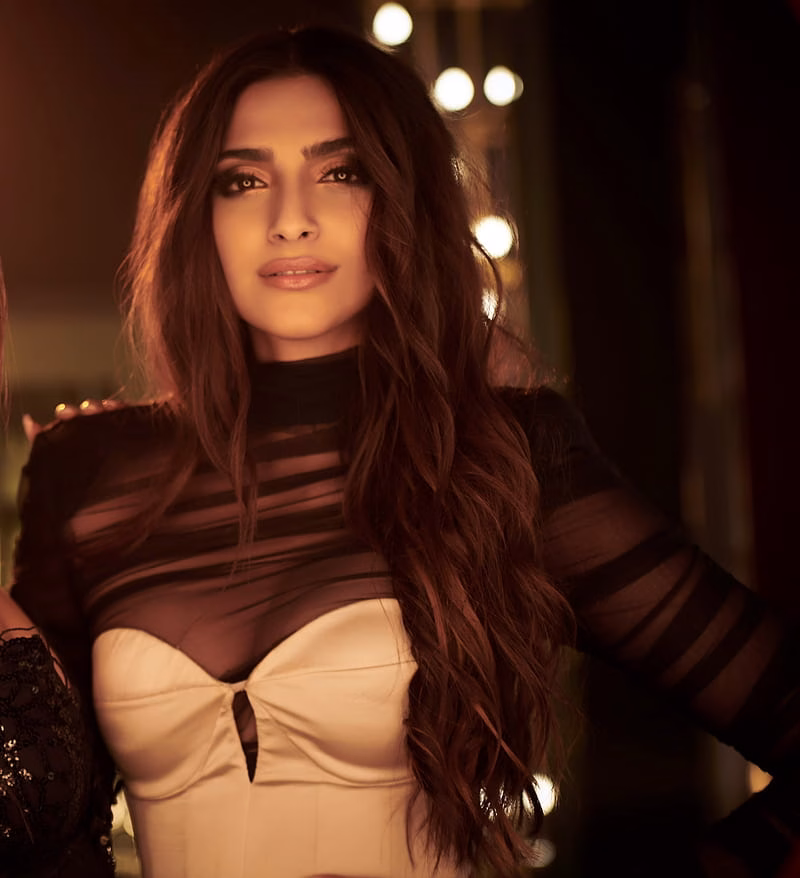 HD-wallpaper-sonam-kapoor-actress-indian-model