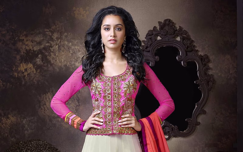 HD-wallpaper-sraddha-kapoor-actress-shraddha-kapoor-celebrity-bollywood-brunette
