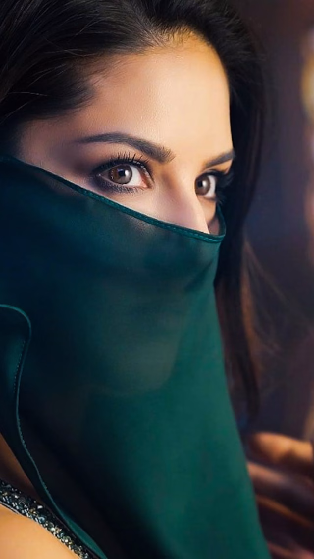 HD-wallpaper-sunny-leone-actress-babe-doll-beautiful-beauty-bollywood-eyes-heroine