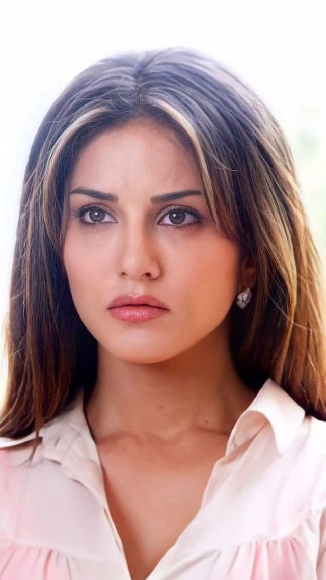 HD-wallpaper-sunny-leone-actress-beautiful-bollywood