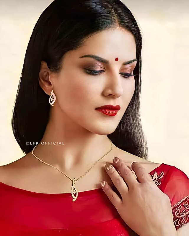 HD-wallpaper-sunny-leone-actress-beautiful-bollywood-cute-girl-traditional-women