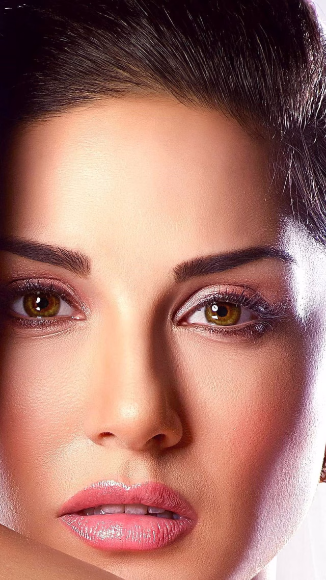 HD-wallpaper-sunny-leone-closeup-indian-movies-girl-indian-celebrities-sunny-leone-hot-indian-celebrity-bollywood-indian-indian-actress-beautiful