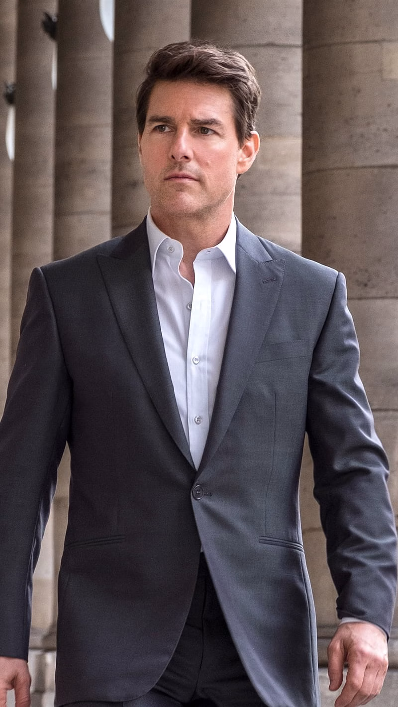 HD-wallpaper-superstar-tom-cruise-tom-cruise-hollywood-celebrity-handsome
