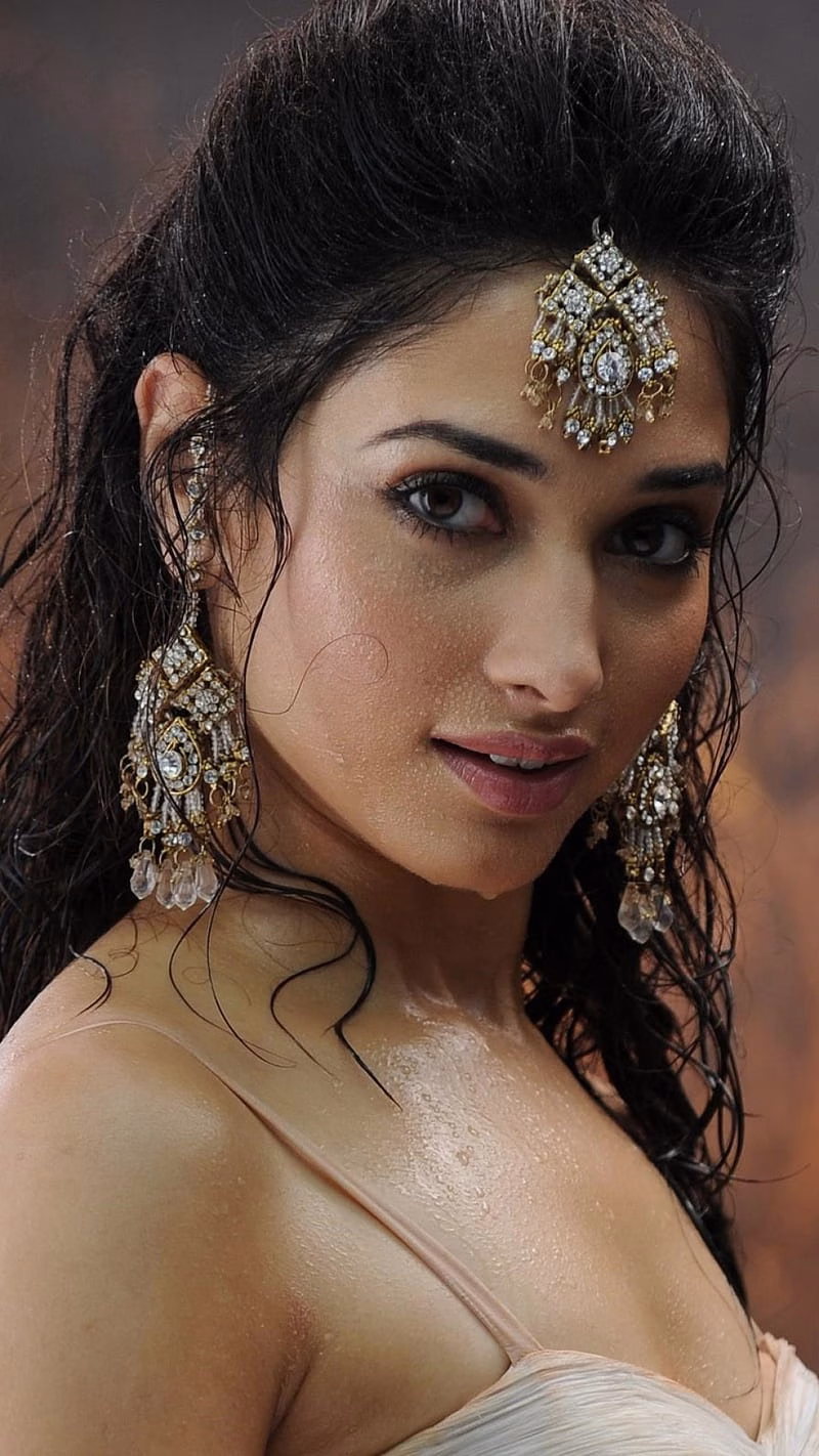 HD-wallpaper-tamanna-bhatia-hot-desi-girl-wet-exotic-girl-indian-movies-indian-celebrities-indian-celebrity-bollywood-indian-indian-actress-beautiful-tamanna-bhatia