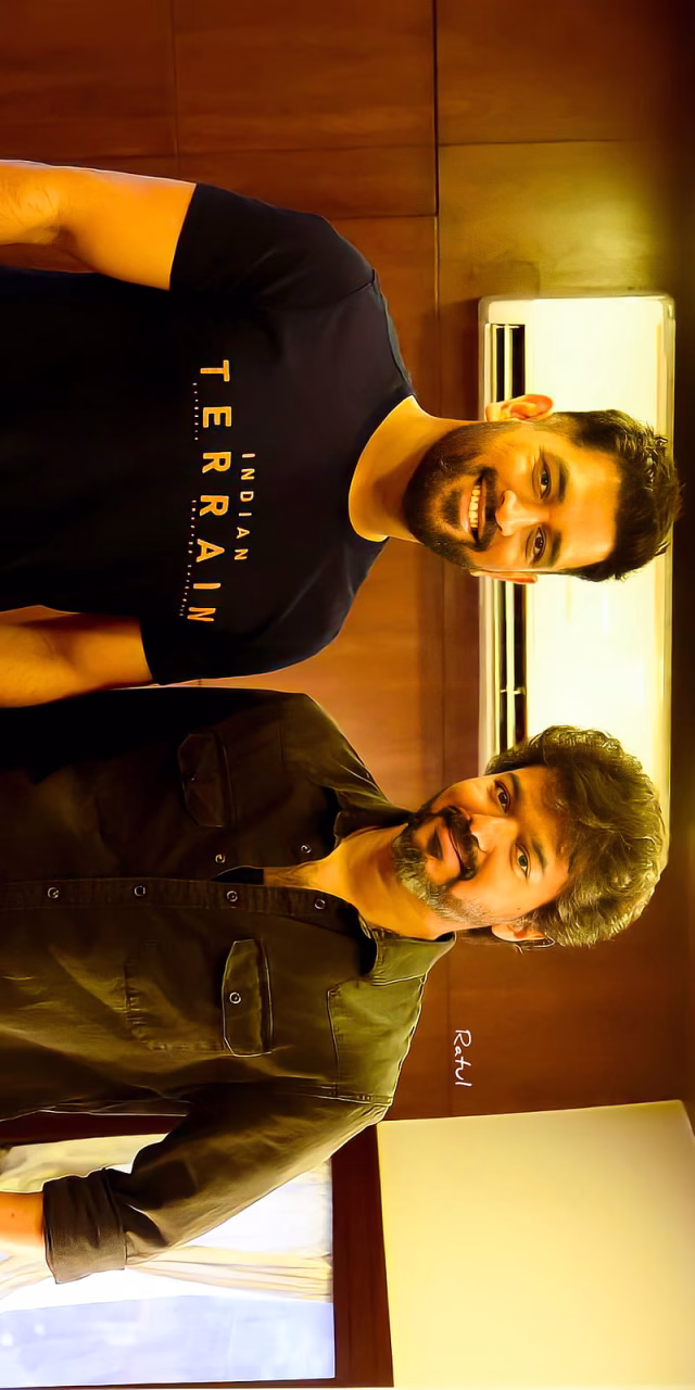 HD-wallpaper-thalapathy-vijay-elbow-mahendra-singh-dhoni-dhoni-ms-dhoni