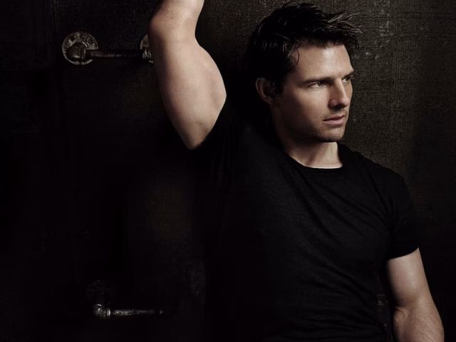 HD-wallpaper-tom-cruise-male-black-t-shirt-great-arms-sexy-actor