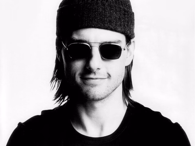 HD-wallpaper-tom-cruise-male-sun-glasses-black-t-shirt-smile-sexy-actor-hat