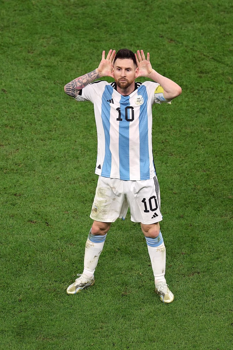 HD-wallpaper-uefa-champions-league-messi-and-argentina-are-world-cup-semi-finalists-✋