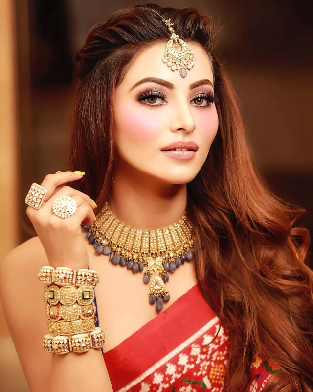 HD-wallpaper-urvashi-rautela-bride-bollywood-1