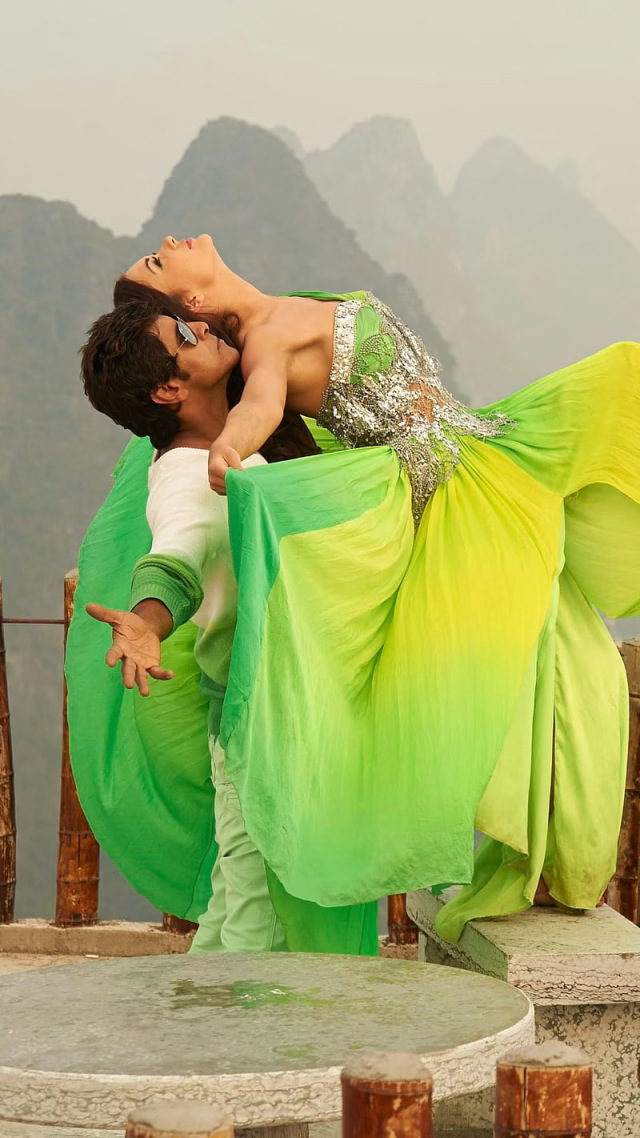 HD-wallpaper-vikram-and-amy-jackson-in-i-girl-indian-celebrities-amy-jackson-couple-love-romantic-couple-in-love-bollywood-indian-beautiful