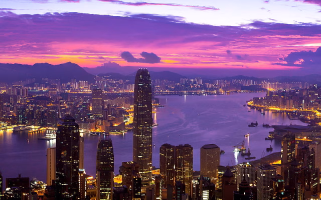 HD-wallpaper-windows-8-official-cityscape-panorama-theme-11