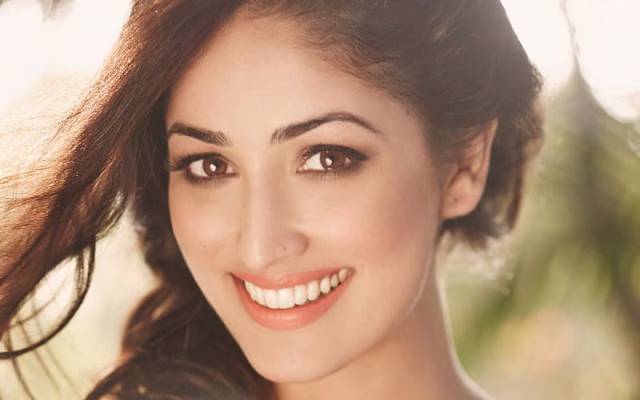 HD-wallpaper-yami-gautam-2017-beauty