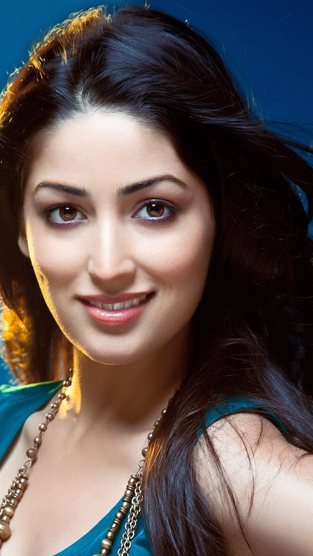HD-wallpaper-yami-gautam-2019