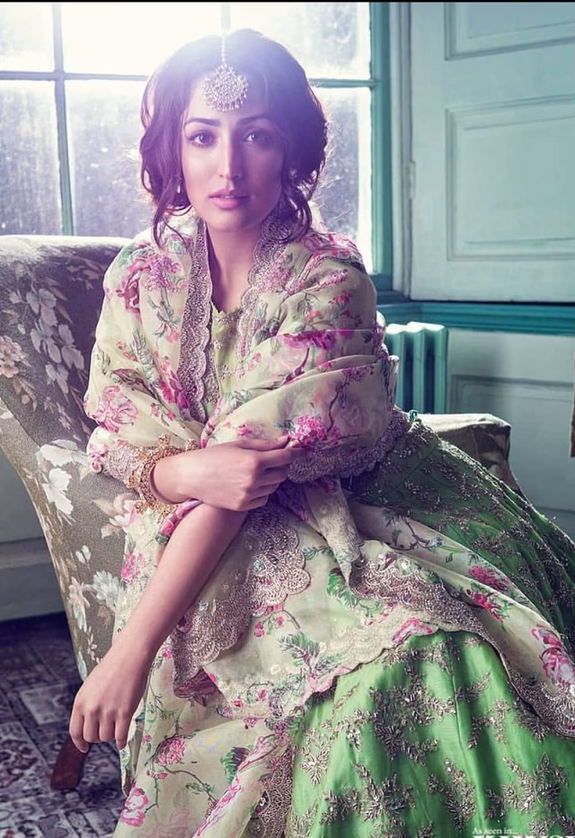 HD-wallpaper-yami-gautam-actor-beautiful-brides-look-model