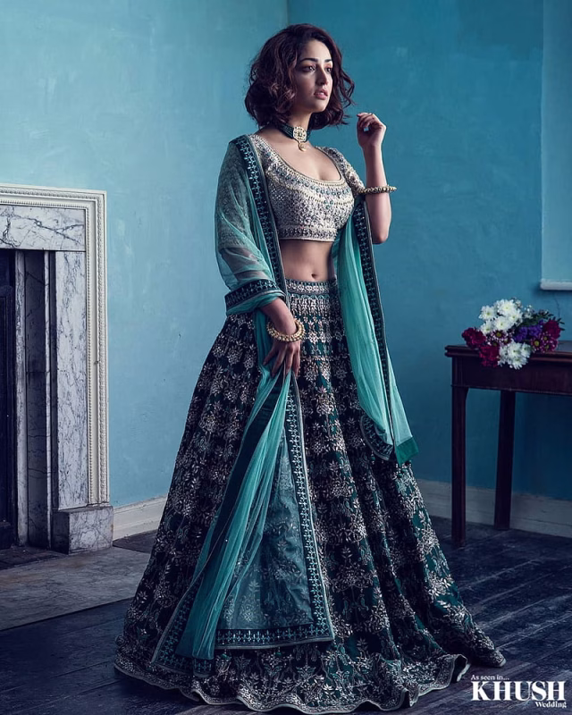 HD-wallpaper-yami-gautam-actress-beautiful-blue-bollywood-indian-beauty-navel-traditional