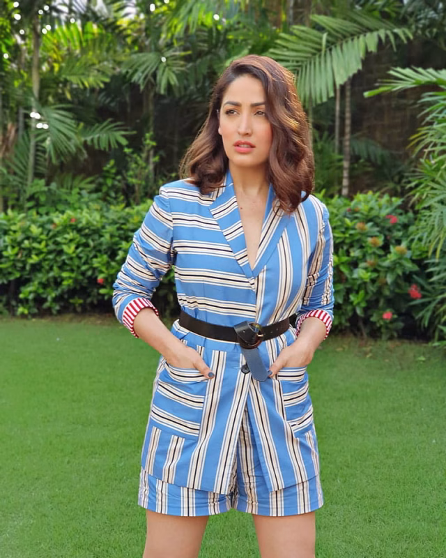 HD-wallpaper-yami-gautam-actress-beautiful-bollywood-indian-beauty-15