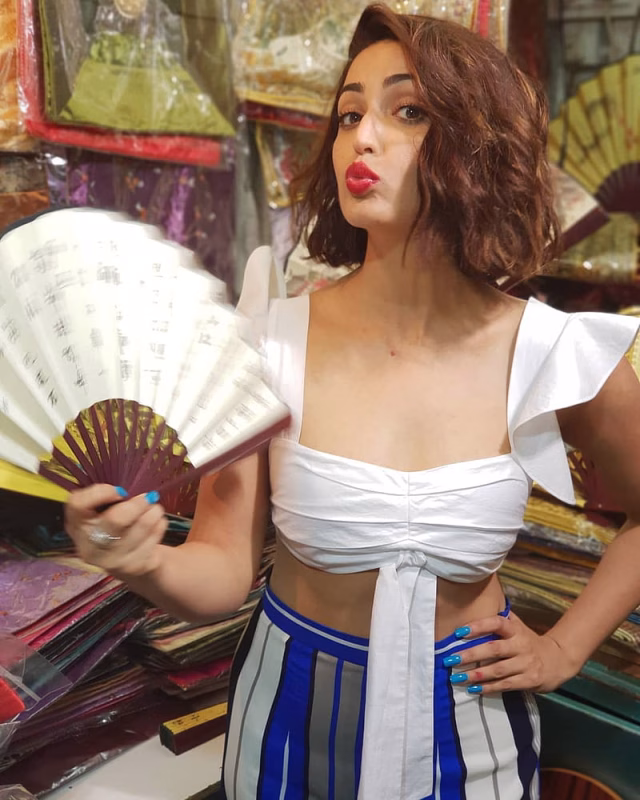 HD-wallpaper-yami-gautam-actress-beautiful-bollywood-indian-beauty-milky-beauty-white-1
