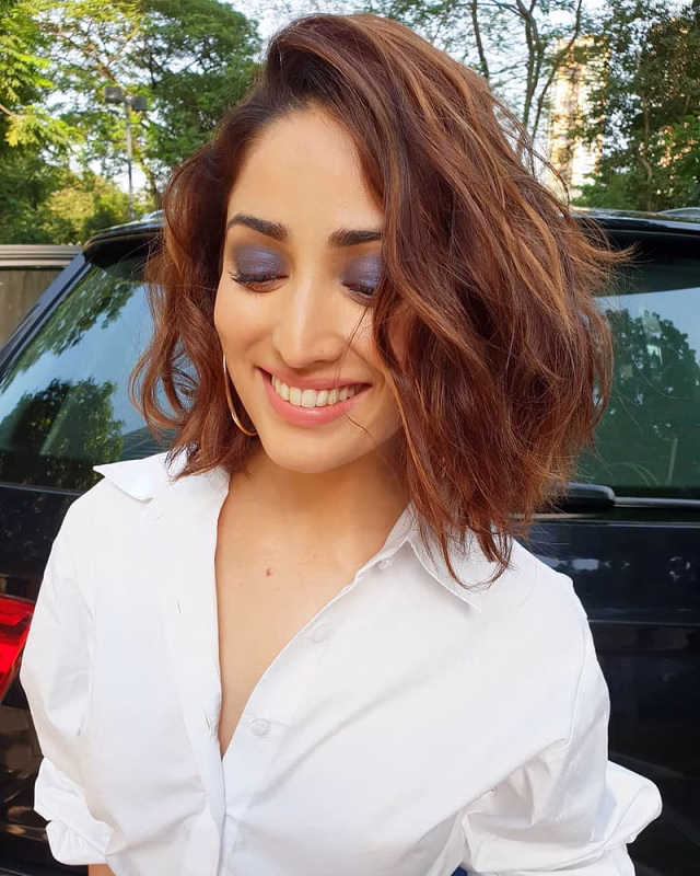 HD-wallpaper-yami-gautam-actress-beautiful-bollywood-indian-beauty-white