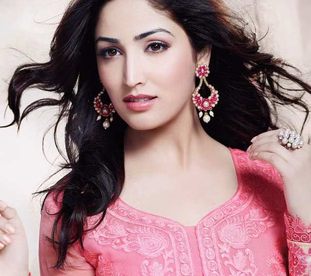 HD-wallpaper-yami-gautam-gautam-yami