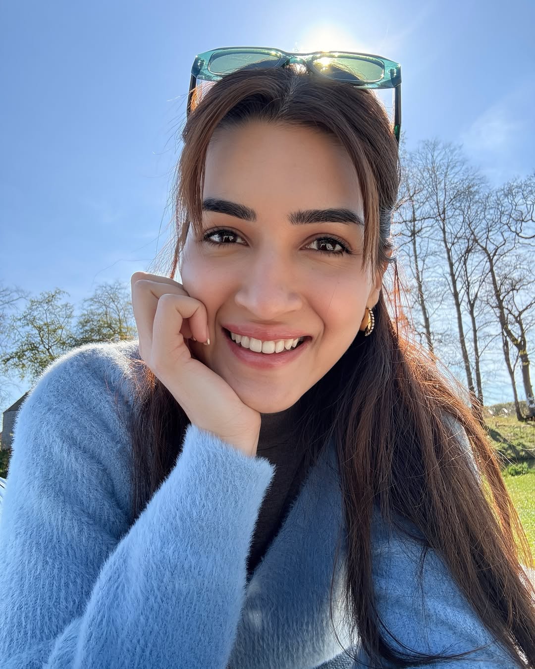 kriti-sanon1750137341_3