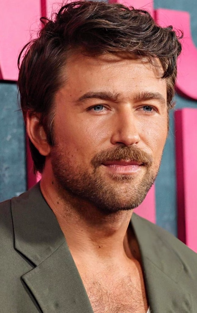 Chris Hemsworth