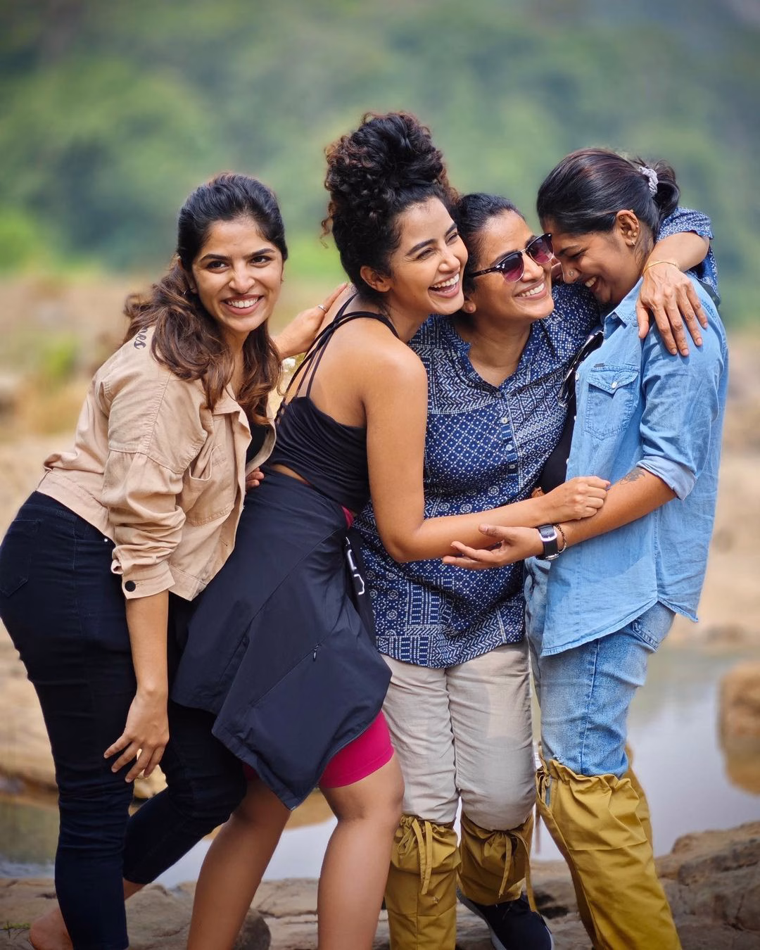 1036109458014725606_1