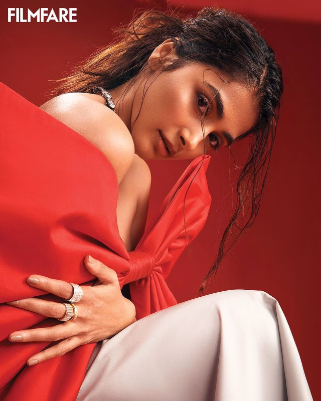 1036109458016470649_1