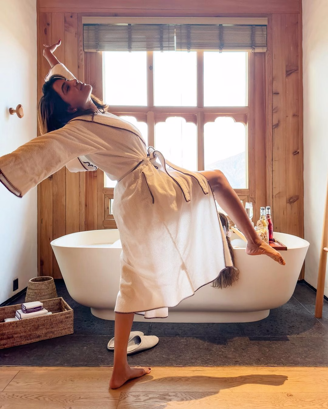 1036109458016606181_1