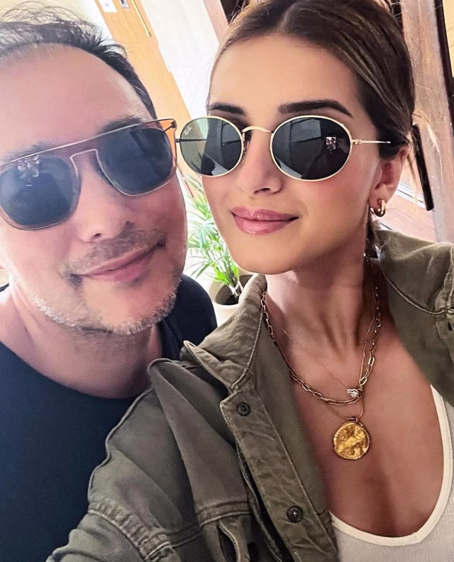 1036109458016984645_1