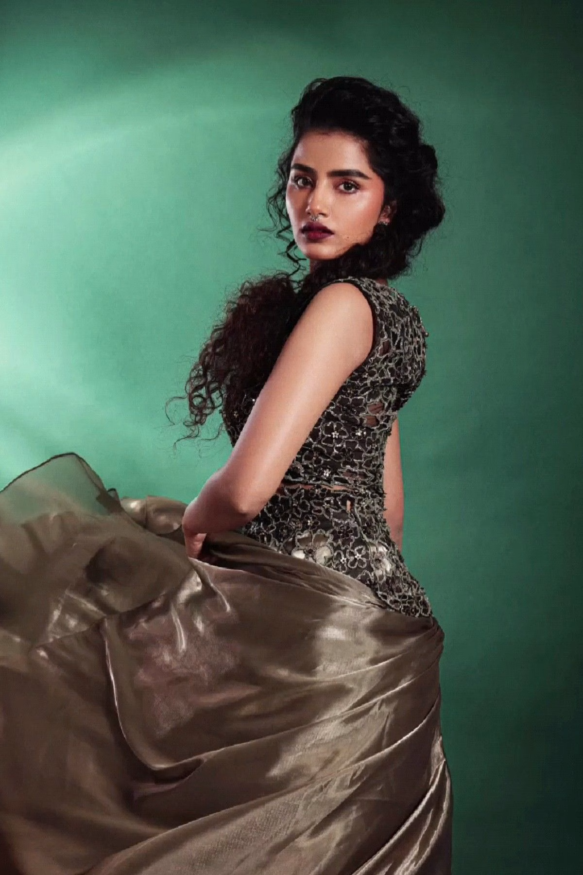 1036109458021196870_1