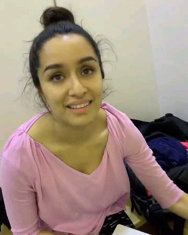 1036109458021342172_1