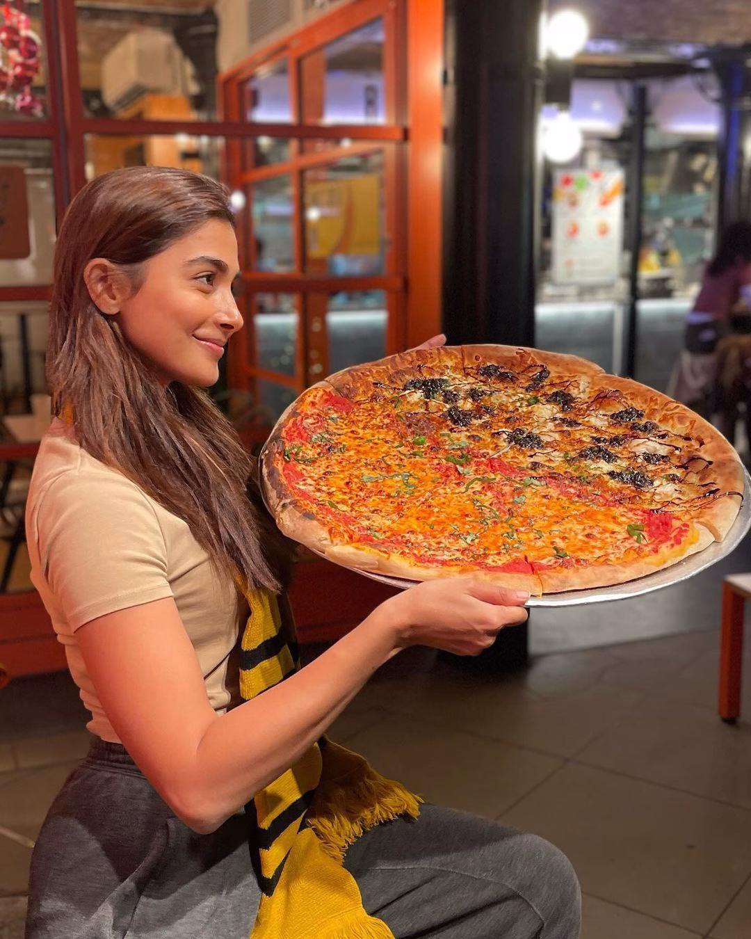 1036109458022374718_1