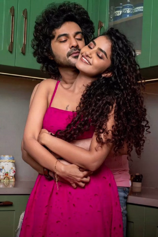 1036109458022541160_1