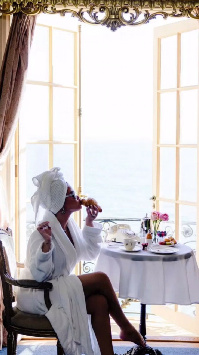 1036109458022751730_1