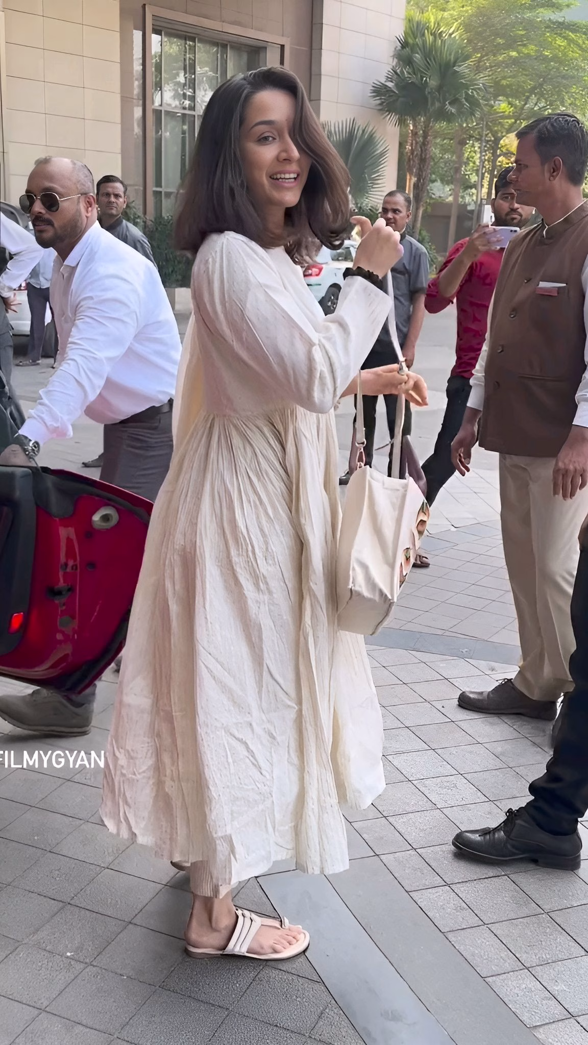 1036109458022985803_1