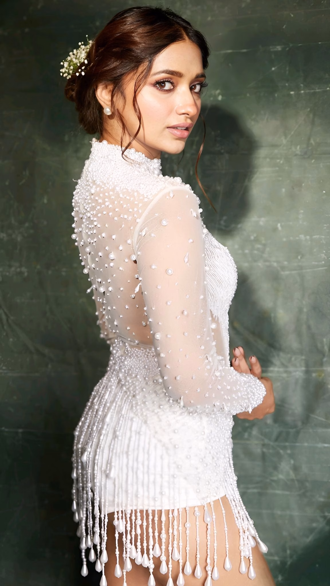 1036109458027684200_1