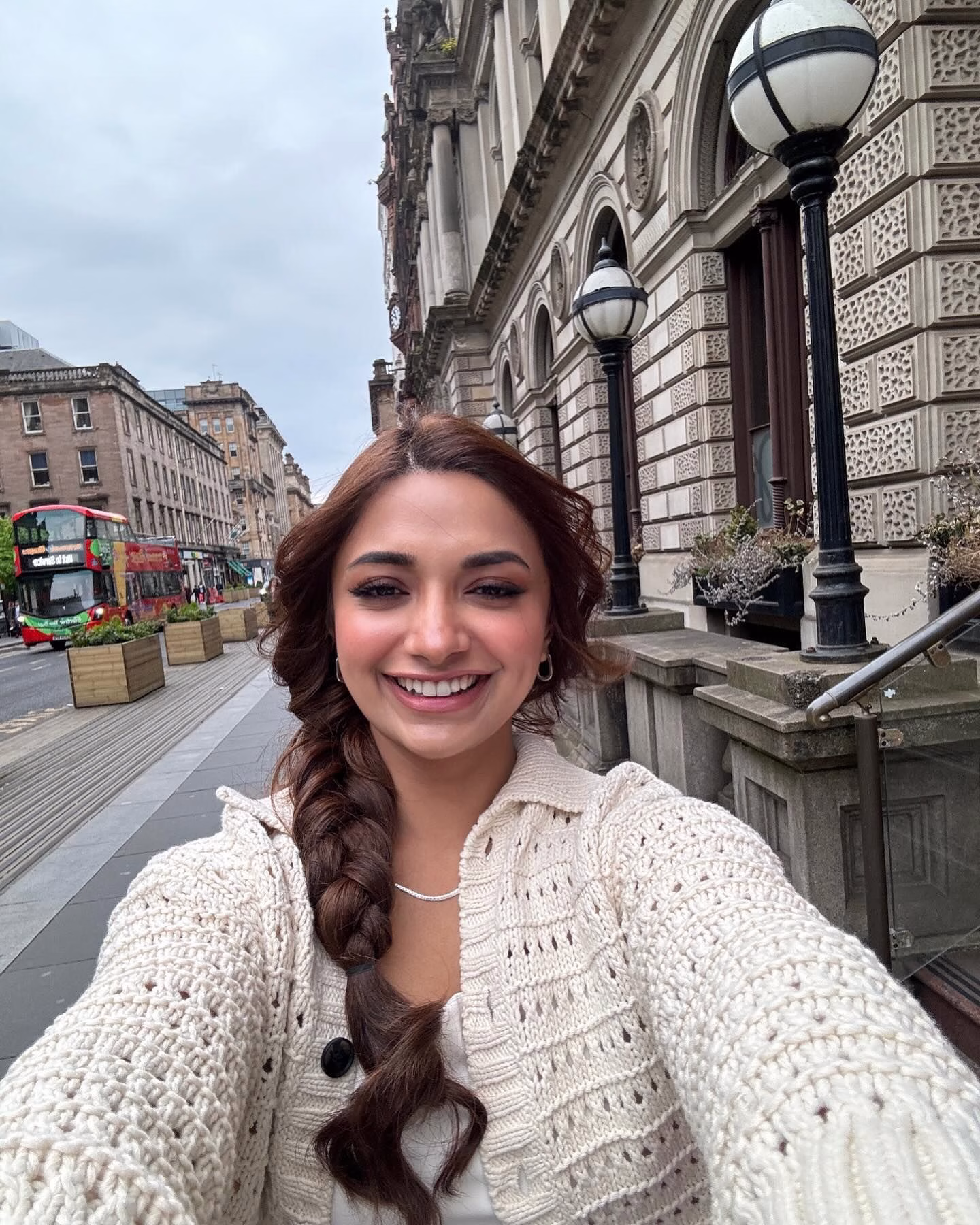 1036109458029328769_1