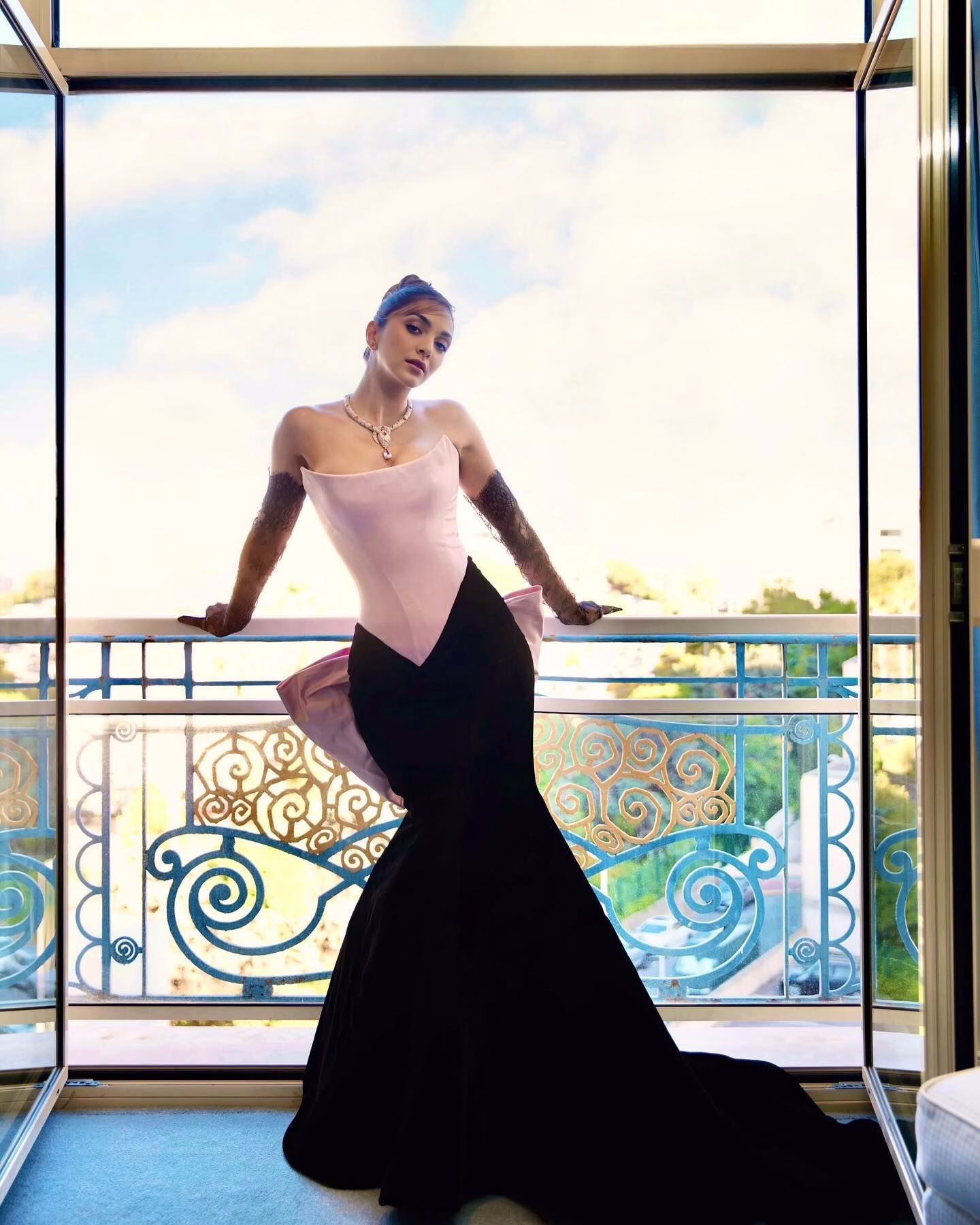 1036109458029418635_1