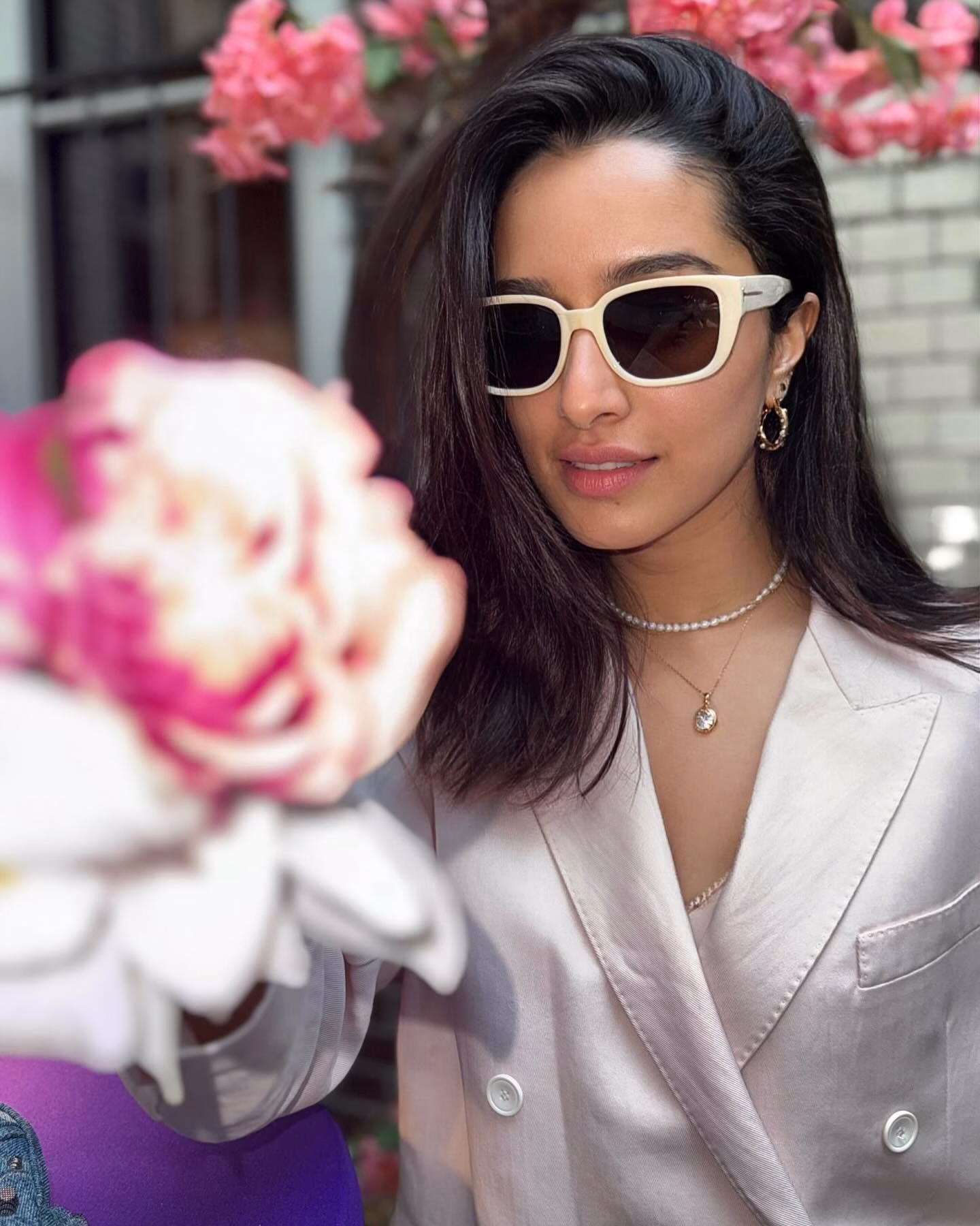 1036109458030377786_1