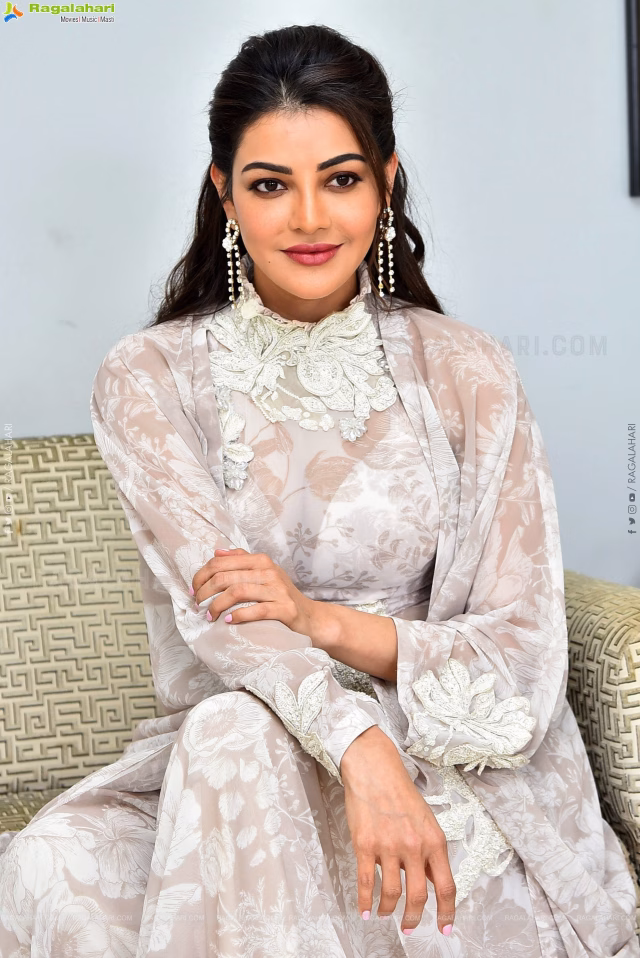 1036109458031355909_1