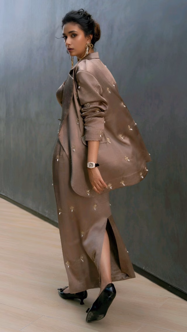 1036109458031899572_1