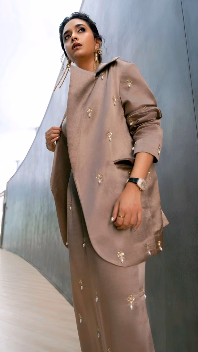 1036109458031899594_1